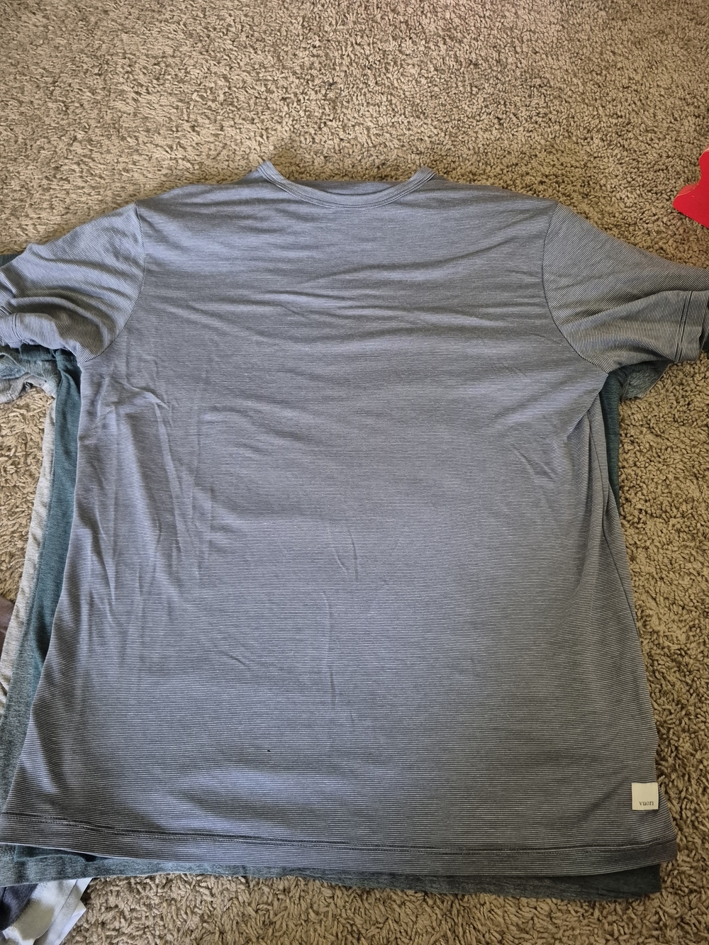 9 Vuori Men's Crew Neck T-Shirts, Multiple Colors. Like New And Very Soft! - Picture 4 of 9